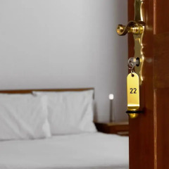 Отель SwissGha Hotels Christian Retreat & Hospitality Centre удобства в номере