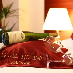 Hotel Holiday Zagreb 3* Стандартный семейный номер с разными типами кроватей