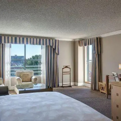 Отель Jw Marriott Santa Monica Le Merigot 4* Стандартный номер фото 8