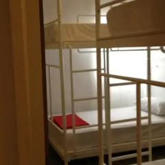 1yolo Hostel Бангкок детские мероприятия