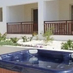 Апартаменты Vanessa Apartments бассейн фото 2