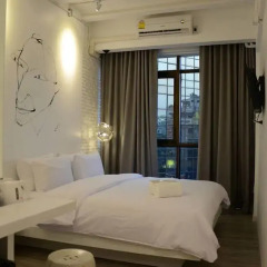 3howw Hostel @ Sukhumvit 21 Улучшенный номер фото 2
