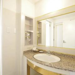 Hotel Imalle Yokohama Isezakicho - Hostel Номер Делюкс с двуспальной кроватью фото 11