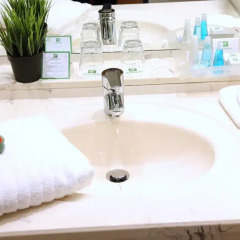 Отель Holiday Inn Hamburg 4* Стандартный номер с различными типами кроватей фото 3