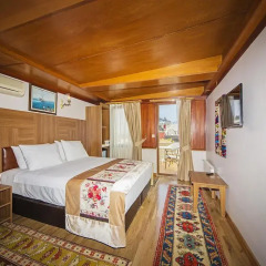 Hippodrome Hotel 3* Улучшенный номер с двуспальной кроватью фото 5