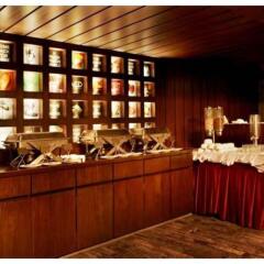Hotel The Golden Oak Raipur интерьер отеля