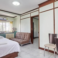 Отель Amarin Inn 2* Стандартный семейный номер с двуспальной кроватью фото 8