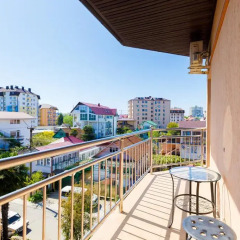 Гостиница Margo Guest House в Адлере отзывы, цены и фото номеров - забронировать гостиницу Margo Guest House онлайн Адлер балкон