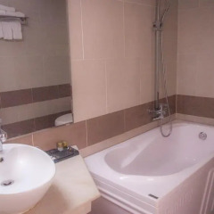 Saigon Night Hotel 2* Люкс с различными типами кроватей фото 9