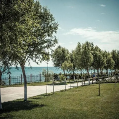Апартаменты Apartments in Panorama Fort Apartcomplex Елените спортивное сооружение