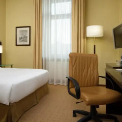Гостиница Hilton Москва Ленинградская 5* Гостевой номер Hilton с двуспальной кроватью фото 6