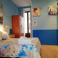 Отель Hostal Alicante Стандартный номер с различными типами кроватей