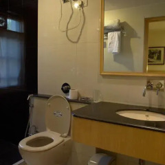 Отель Cedar Court Bed and Breakfast Стандартный номер с различными типами кроватей фото 3