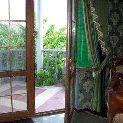 Отель Guest House on ul Davidashen 10 Армения, Ереван - отзывы, цены и фото номеров - забронировать отель Guest House on ul Davidashen 10 онлайн балкон