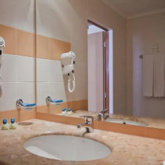 DIT Evrika Beach Club Hotel - All Inclusive 3* Стандартный семейный номер с двуспальной кроватью