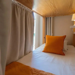 Passport Lisbon Hostel 2* Кровать в общем номере фото 10