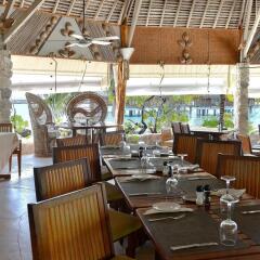 Отель Tikehau Pearl Beach Resort питание фото 3