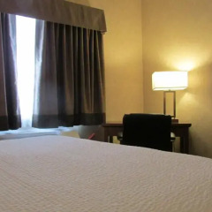 Отель Days Inn & Suites by Wyndham Brooks комната для гостей фото 5