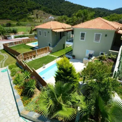 Отель Aselinos Suites 3* Коттедж с различными типами кроватей фото 21