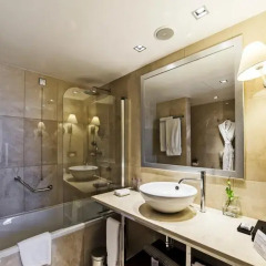 Отель Crowne Plaza Porto 5* Номер Делюкс разные типы кроватей фото 6