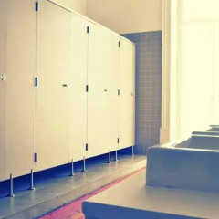 Garden House Hostel сейф в номере