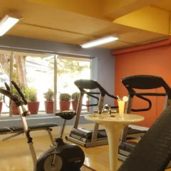 Отель Taal Vista Hotel Филиппины, Тагайтай - отзывы, цены и фото номеров - забронировать отель Taal Vista Hotel онлайн фитнесс-зал