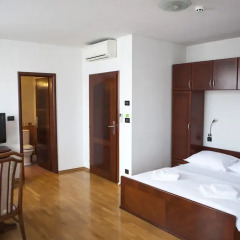 Отель Villa Mali Raj 3* Стандартный номер с двуспальной кроватью
