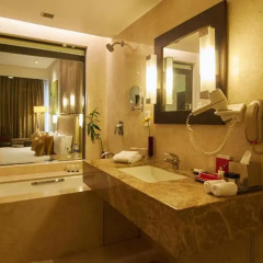 The Gateway Hotel Beach Road ванная