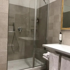 Hotel Bernina 3* Улучшенный номер с различными типами кроватей фото 19