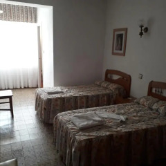 Отель Hostal Pineda Испания, Ноха - отзывы, цены и фото номеров - забронировать отель Hostal Pineda онлайн комната для гостей фото 5