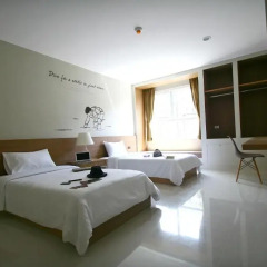 CHERN Hostel Стандартный номер с 2 отдельными кроватями фото 3