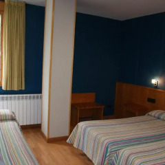 Отель Hostal Los Valles Стандартный номер с различными типами кроватей фото 5
