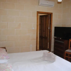 Отель Gozo Hills Bed and Breakfast комната для гостей фото 4