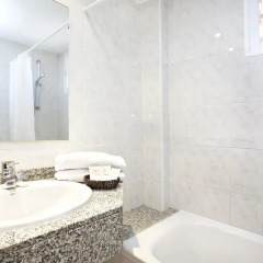 Universal Hotel Bikini 3* Стандартный номер с двуспальной кроватью фото 6