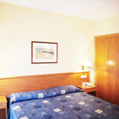 Отель RVHotels Nieves Mar 3* Улучшенный номер с двуспальной кроватью фото 5