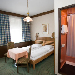 Hotel Hadrigan 3* Стандартный номер с двуспальной кроватью фото 2