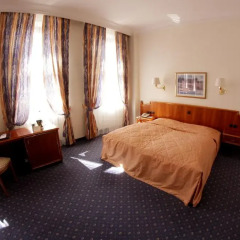 Отель Bayerischer Hof Dresden 4* Стандартный номер с двуспальной кроватью фото 8