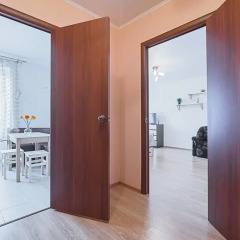 Отель Flathome24 Metro Komendanskiy Prospect Санкт-Петербург комната для гостей фото 3