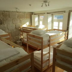 Хостел Happy Porto Hostel & Apartments Кровать в общем номере