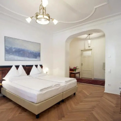 Отель Ottmanngut Suite and Breakfast Меран комната для гостей фото 3