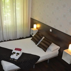 Отель Hostal El Brezo Стандартный номер с различными типами кроватей фото 24