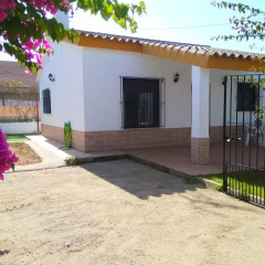 Отель Trujilllo Holiday Home Испания, Кониль-де-ла-Фронтера - отзывы, цены и фото номеров - забронировать отель Trujilllo Holiday Home онлайн парковка