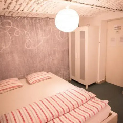 Отель Canape Connection Guest House Стандартный номер с двуспальной кроватью (общая ванная комната) фото 4