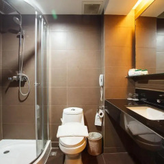 Отель Aspria Grand Regency Sukhumvit 22 (ex. Check Inn Regency Park) 4* Улучшенный номер фото 2