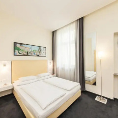 Select Hotel Berlin Checkpoint Charlie 4* Стандартный номер с двуспальной кроватью фото 5
