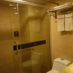 Guangzhou Minghong Hotel -Xiwan 3* Номер Делюкс с 2 отдельными кроватями фото 7
