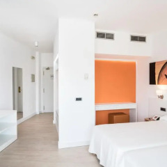 Отель THB Ocean Beach 4* Улучшенный номер с различными типами кроватей фото 4