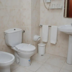 Hotel Anjos 3* Семейный люкс с двуспальной кроватью фото 3