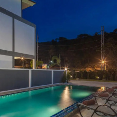 Отель Kata Hill View Villas by Kata Sea View Villas 3* Вилла разные типы кроватей фото 2