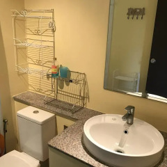 Отель Baan Somprasong Condominium ванная